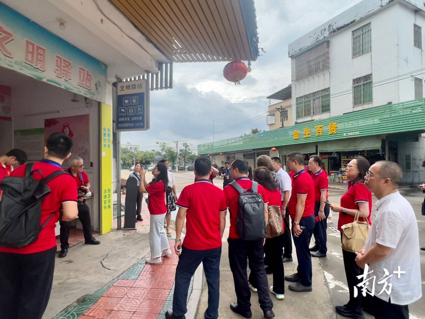 美食:品乡村风情、尝地道美食、漫步广济桥……香港区潮人联会“潮”体验